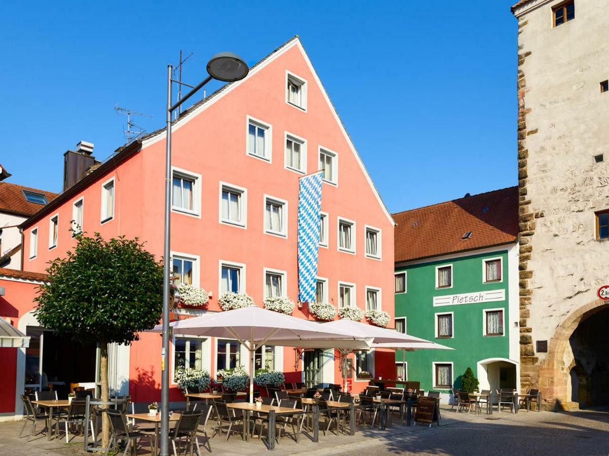 Gasthof-Hotel Pietsch Freystadt ภายนอก รูปภาพ